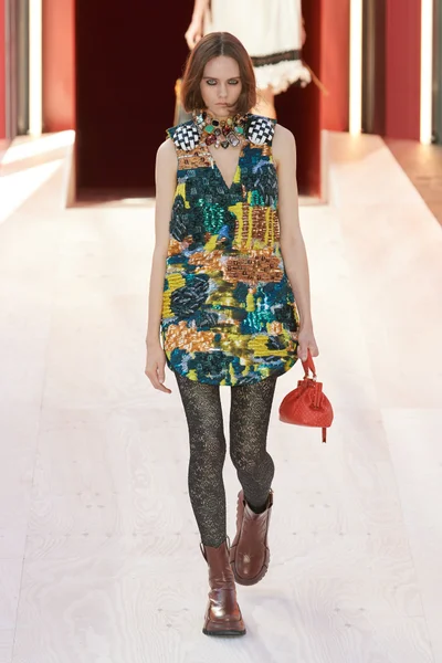 Look 17